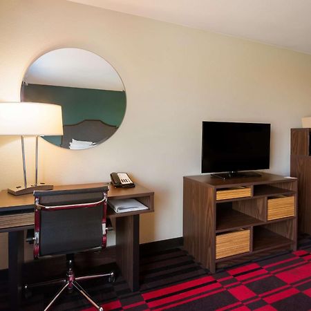 Best Western Roosevelt Place Бисмарк Екстериор снимка