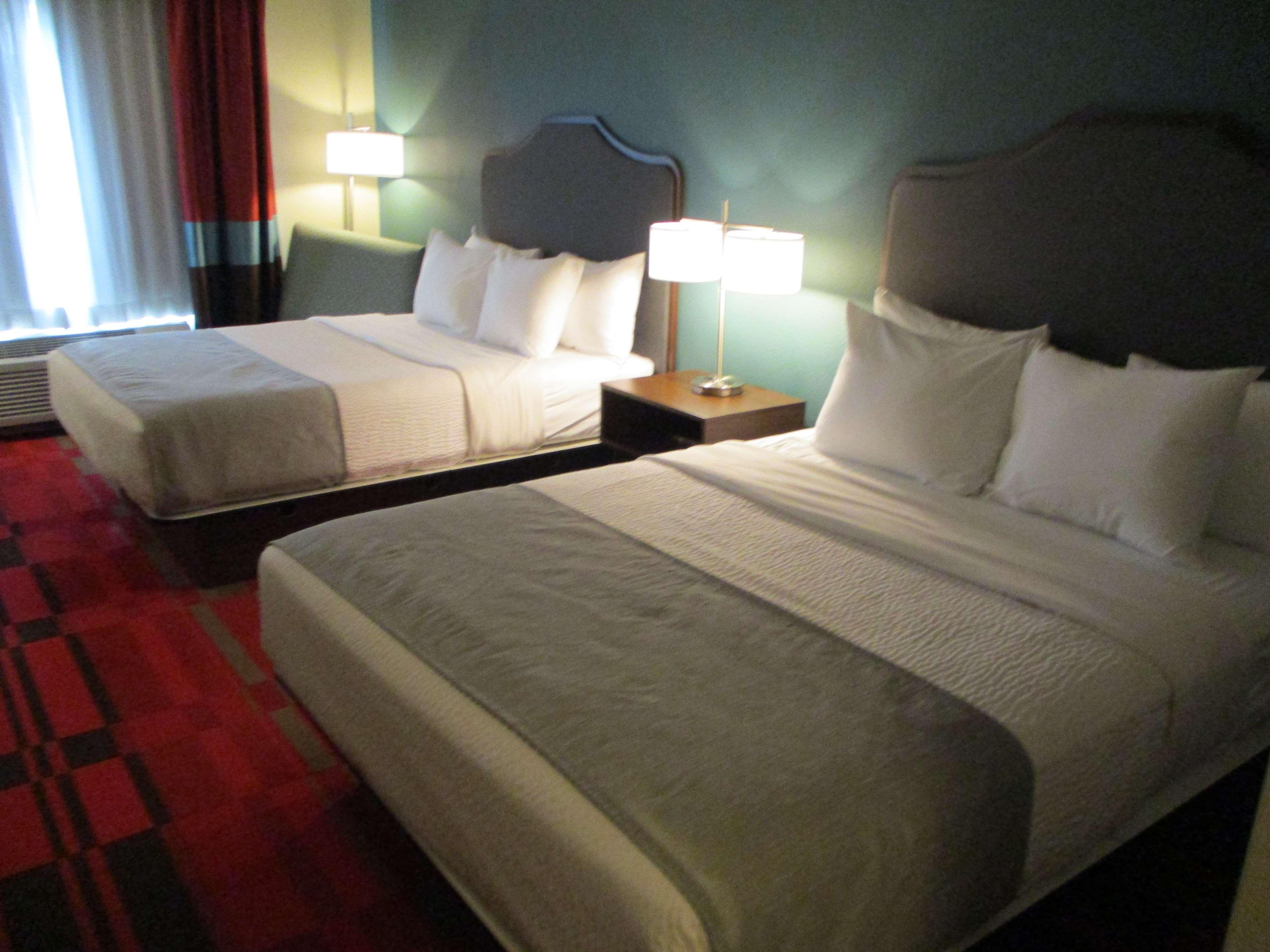 Best Western Roosevelt Place Бисмарк Екстериор снимка