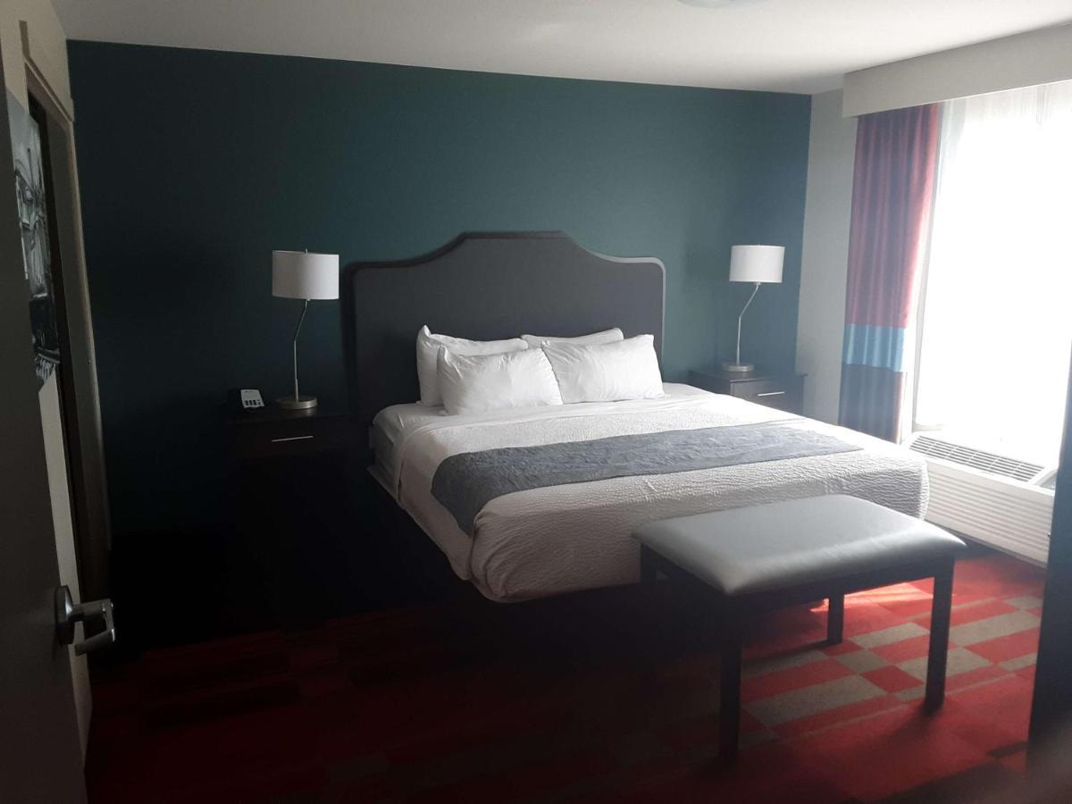 Best Western Roosevelt Place Бисмарк Екстериор снимка