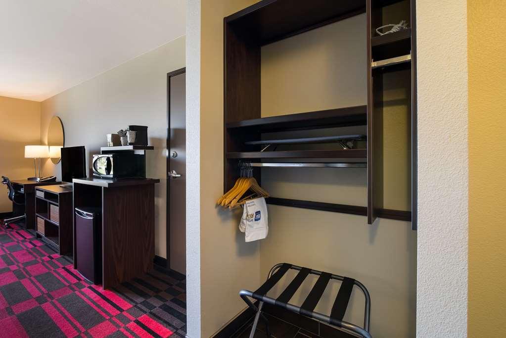 Best Western Roosevelt Place Бисмарк Стая снимка