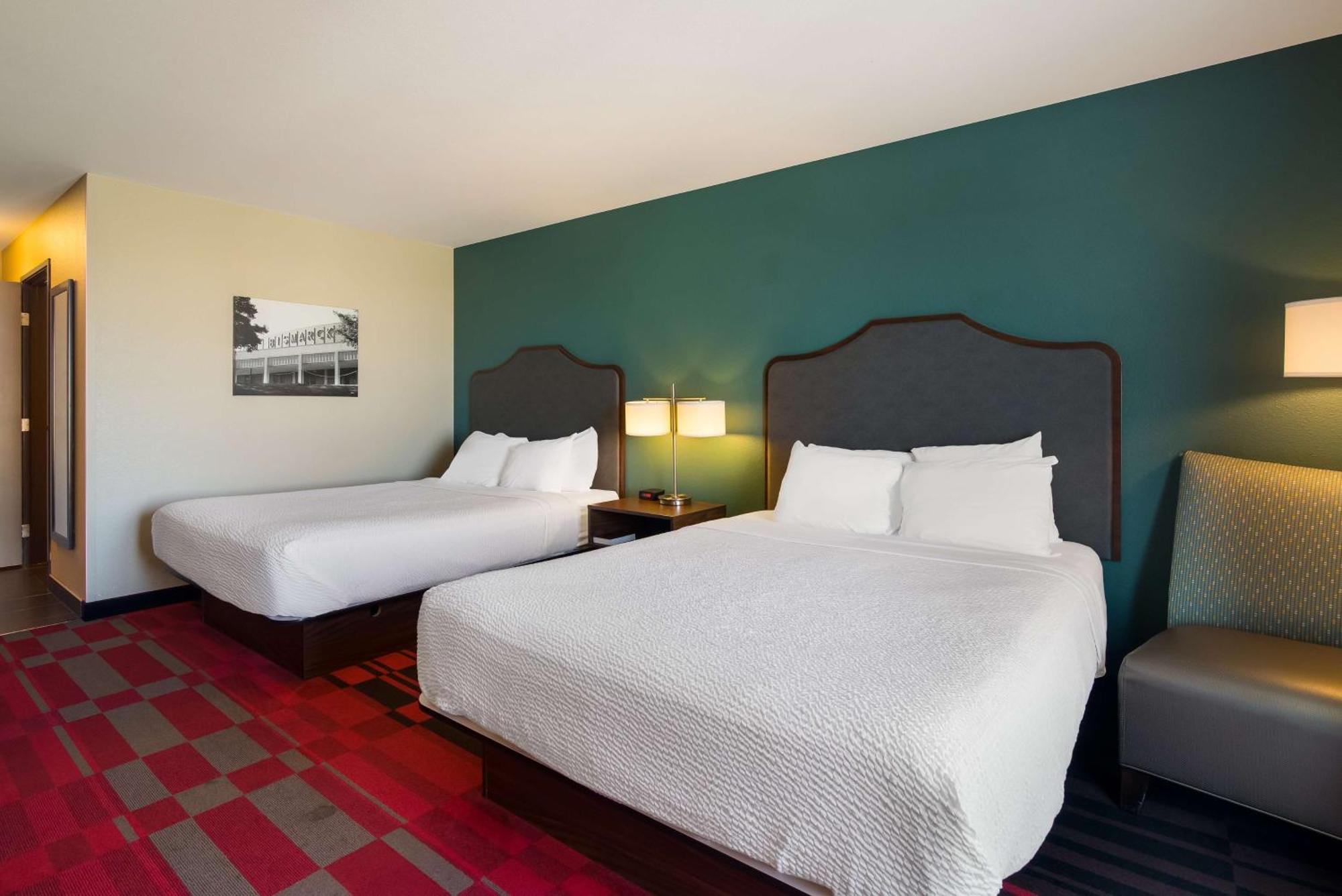 Best Western Roosevelt Place Бисмарк Екстериор снимка