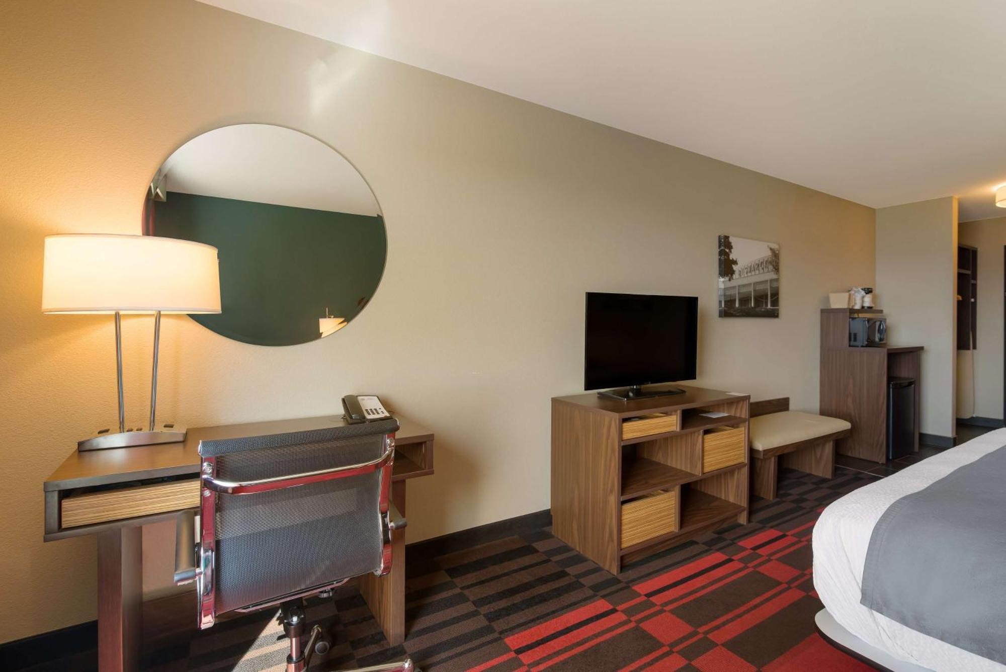 Best Western Roosevelt Place Бисмарк Екстериор снимка