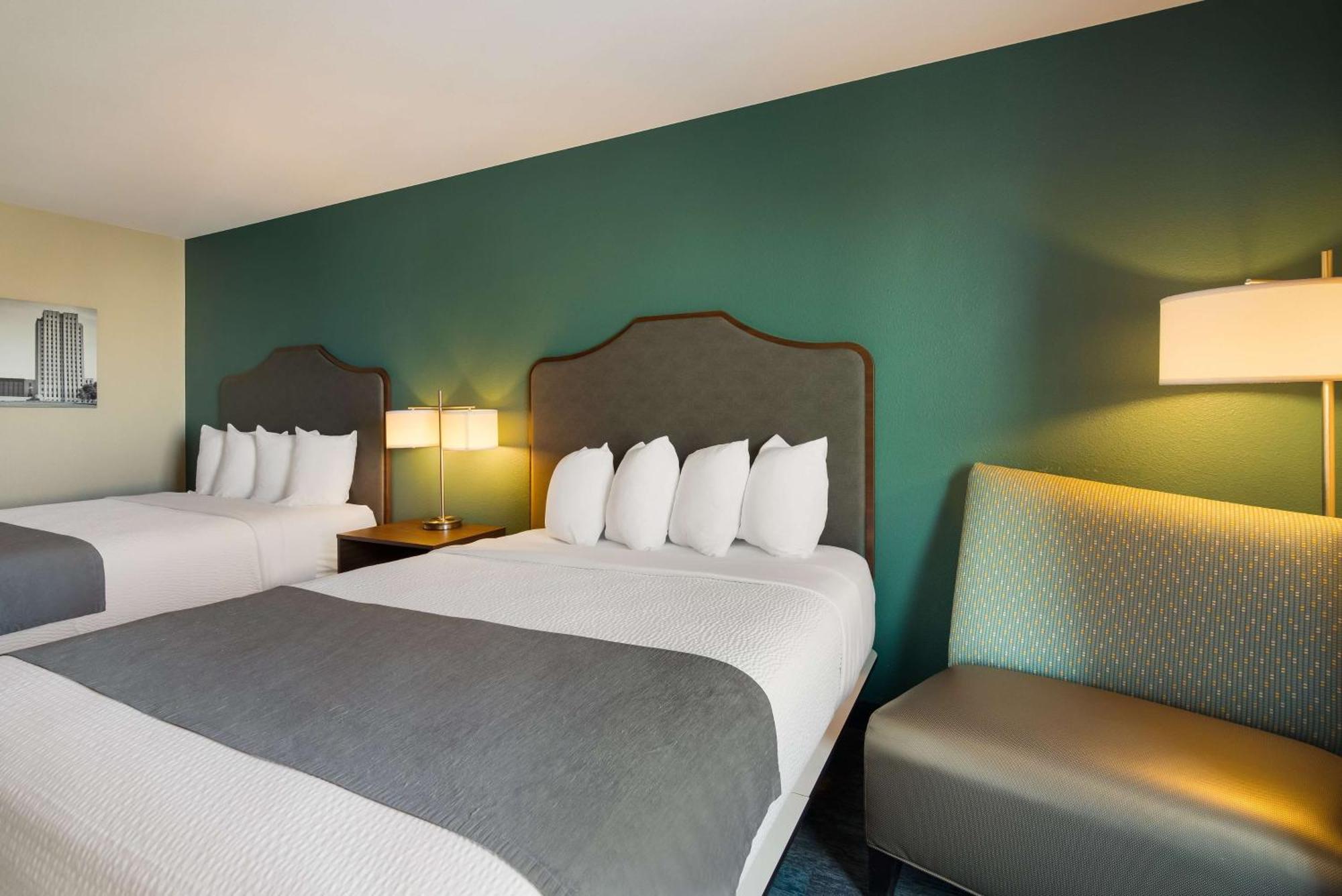 Best Western Roosevelt Place Бисмарк Екстериор снимка