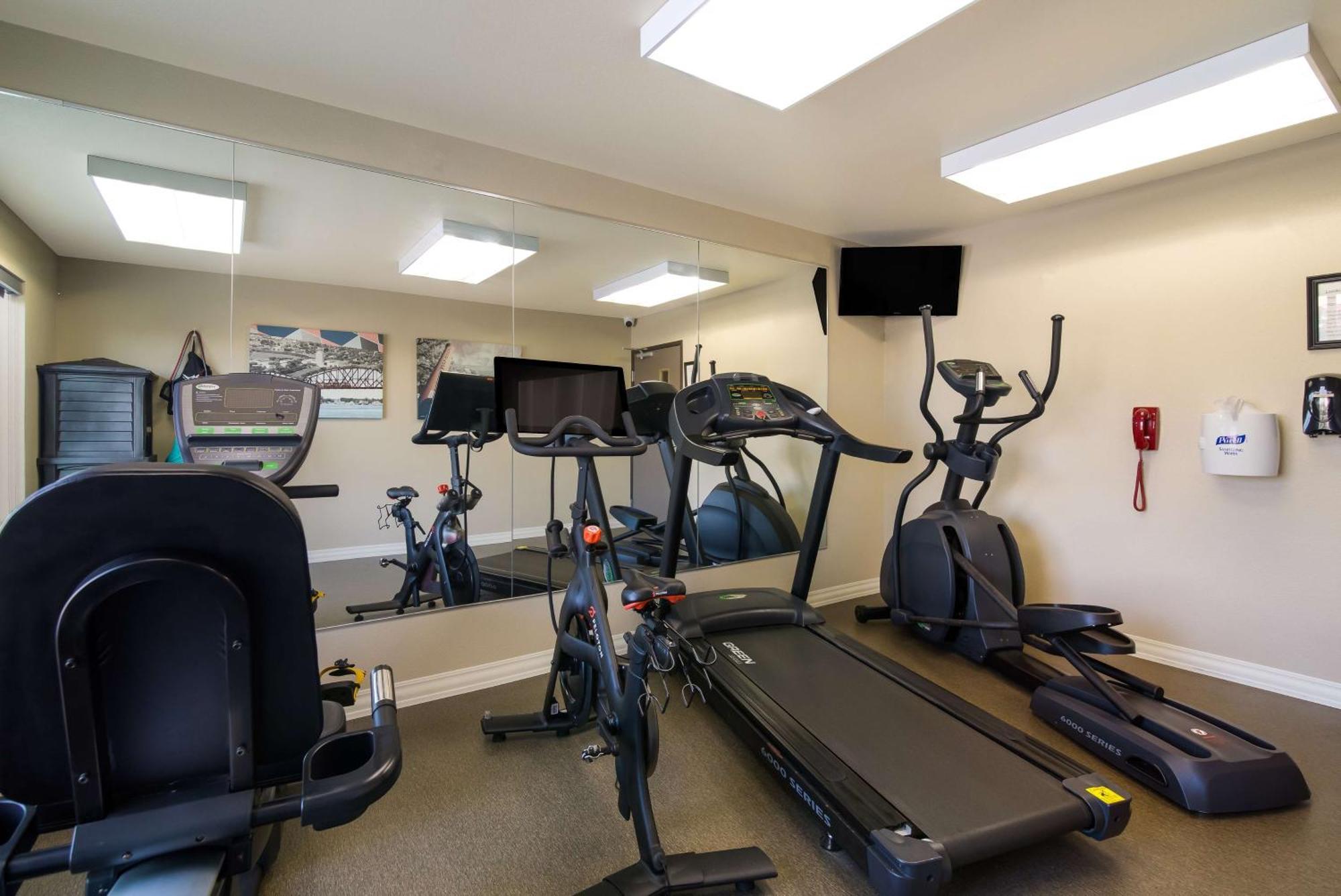 Best Western Roosevelt Place Бисмарк Екстериор снимка